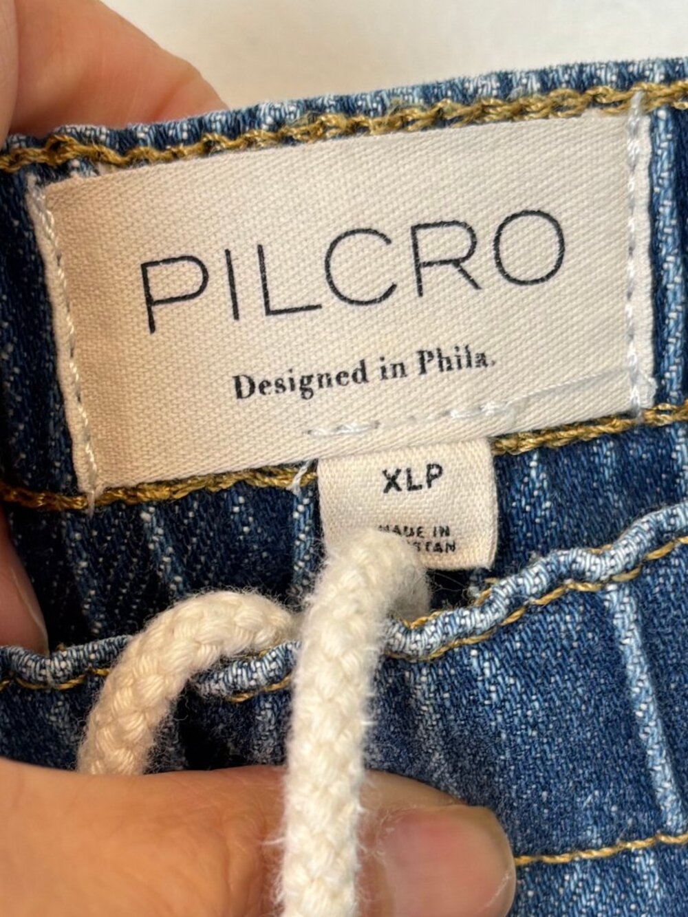 Pilcro "The Izzie" Relaxed Pull-on Barrel Jeans (XLP) - Picture 3 of 11